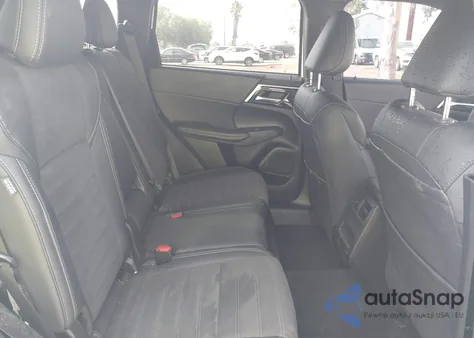 2024 Mitsubishi Outlander Se Black Edition S-Awc z USA, uszkodzony, nr VIN JA4J3VA89RZ034082